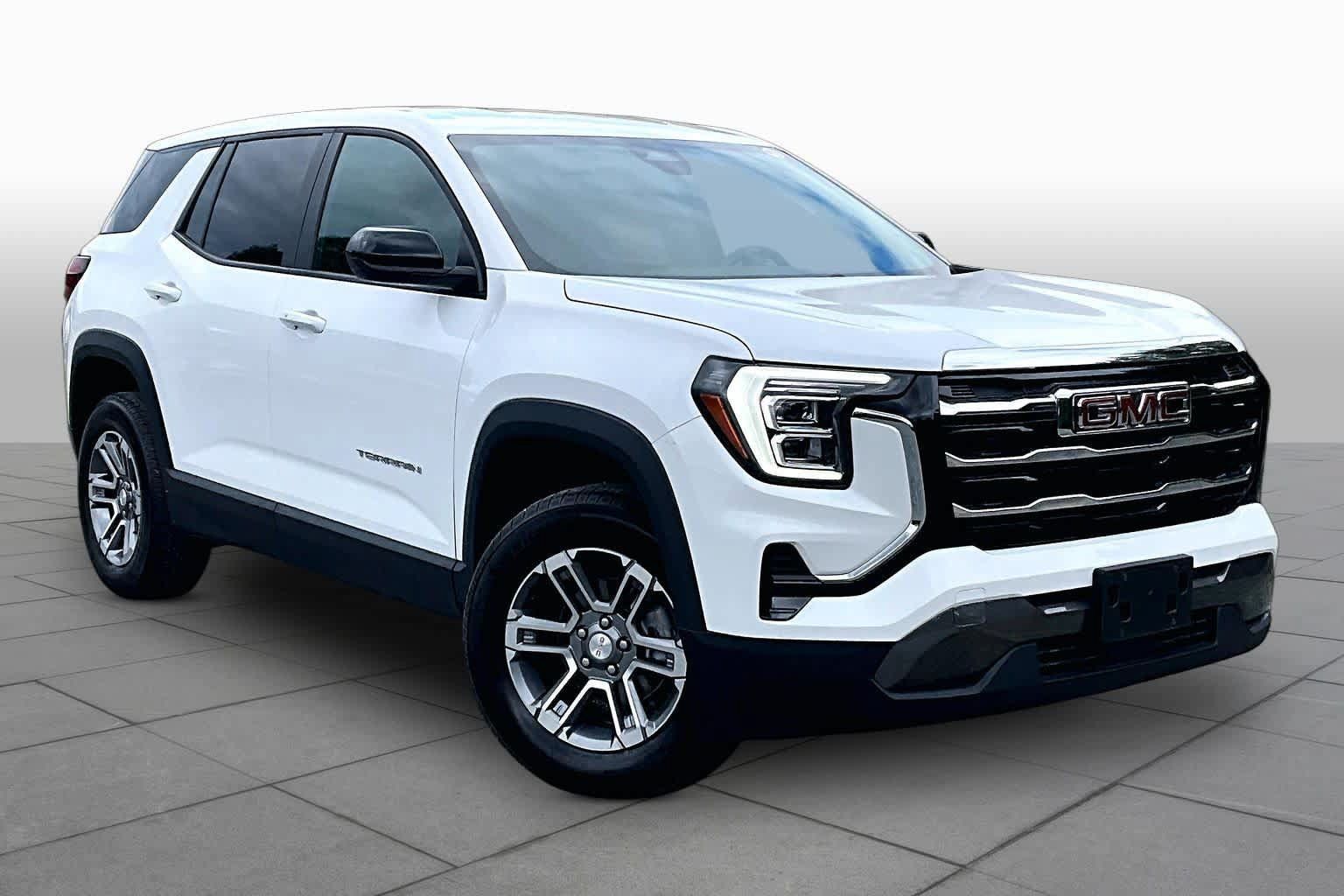 Used 2026 GMC Terrain Elevation AWD/4WD image 3