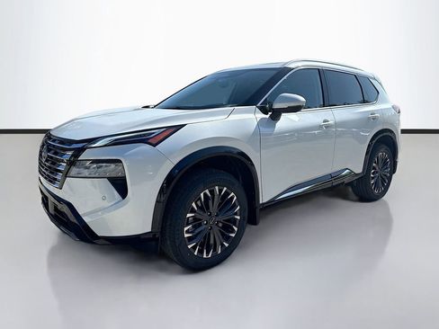 New 2026 Nissan Rogue Platinum image 4