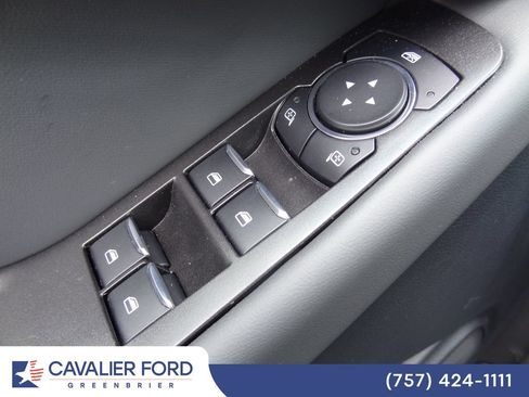 Used 2026 Ford Explorer Active w/ Active Comfort Package AWD/4WD image 19
