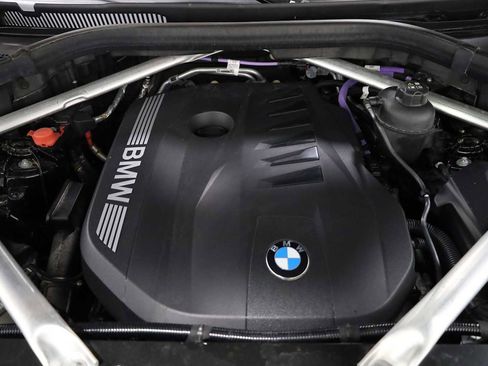 Used 2024 BMW X5 xDrive40i w/ M Sport Package image 40