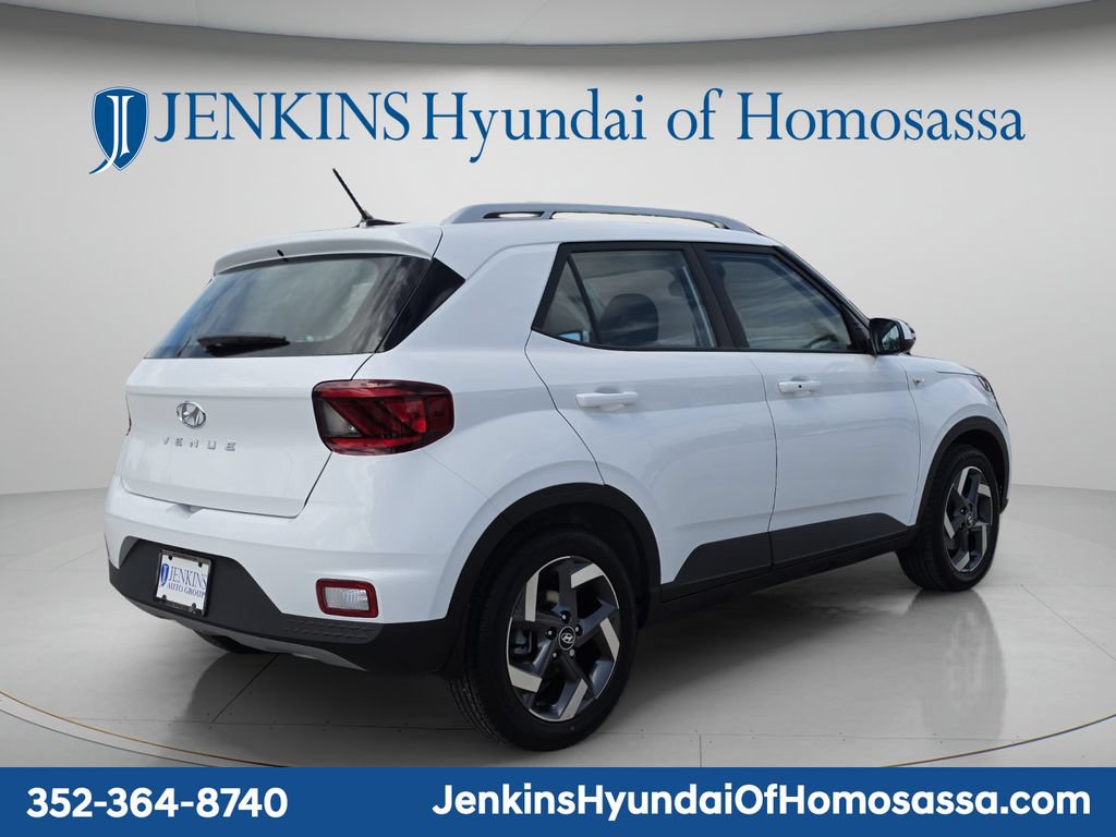 New 2026 Hyundai Venue SEL FWD image 4
