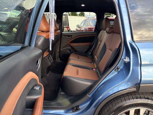 Used 2025 Subaru Forester Touring AWD/4WD image 13