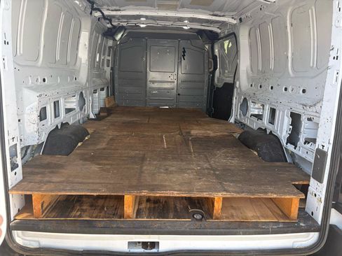 Used 2022 Ford Transit 350 Low Roof AWD image 7