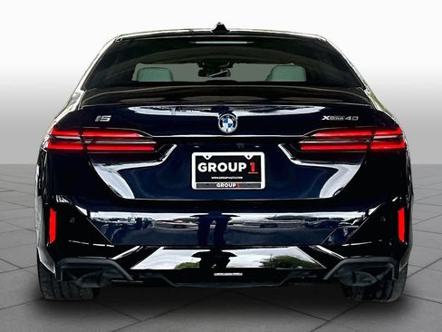 Certified 2026 BMW i5 eDrive40 w/ M Sport Package AWD/4WD image 4