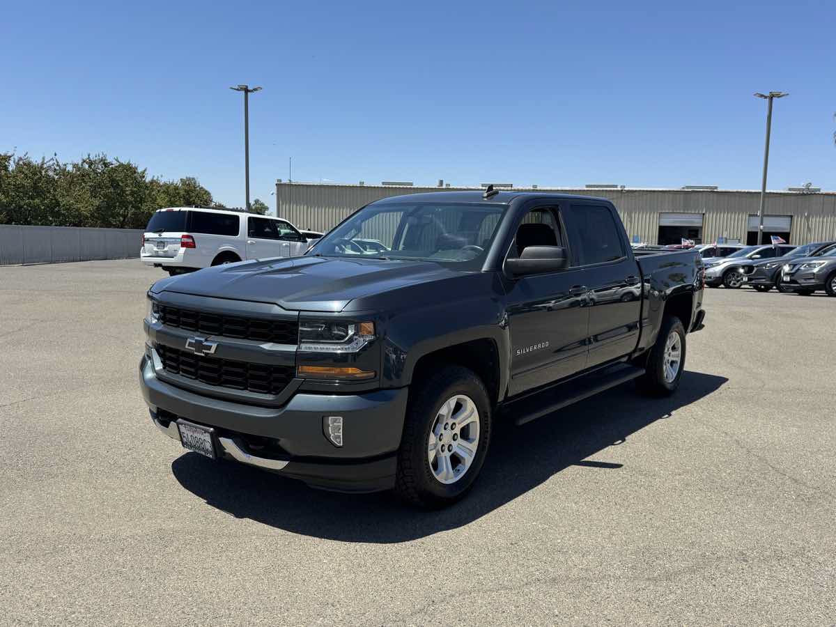 Used 2018 Chevrolet Silverado 1500 LT w/ All Star Edition AWD/4WD image 5