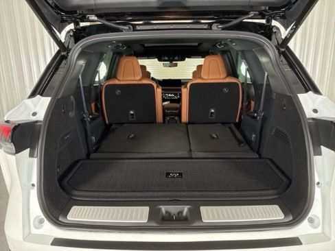 Used 2026 INFINITI QX60 Autograph w/ Dark Cargo Package AWD/4WD image 39