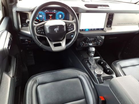 Certified 2025 Ford Bronco Outer Banks image 11