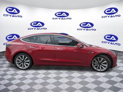 Used 2018 Tesla Model 3 Mid Range image 11