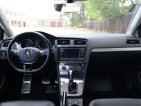 Used 2018 Volkswagen Golf Alltrack S AWD/4WD image 16