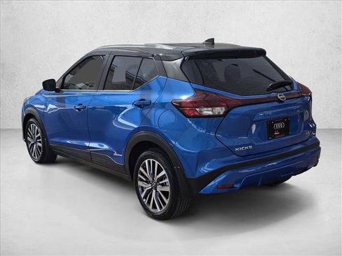 Used 2023 Nissan Kicks SV image 7