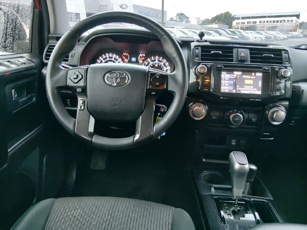 Used 2019 Toyota 4Runner TRD Off-Road AWD/4WD image 11