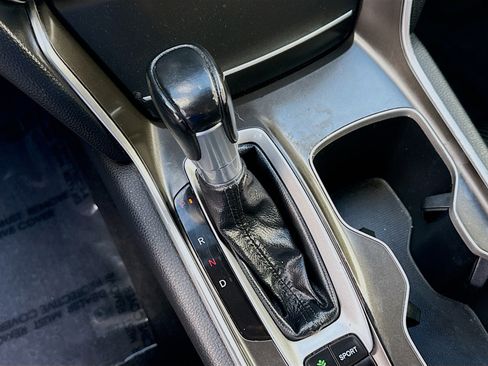Used 2019 Honda Accord Sport image 15