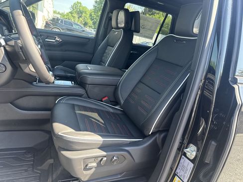 New 2026 GMC Yukon AT4 Ultimate w/ LPO, Floor Liner Package AWD/4WD image 11