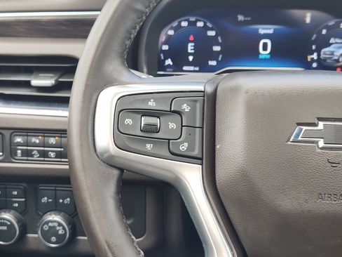 Used 2023 Chevrolet Tahoe Z71 w/ Luxury Package AWD/4WD image 29