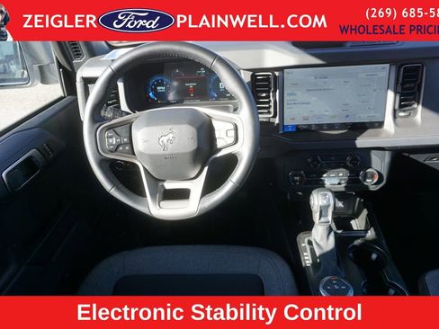 Used 2025 Ford Bronco Big Bend image 12