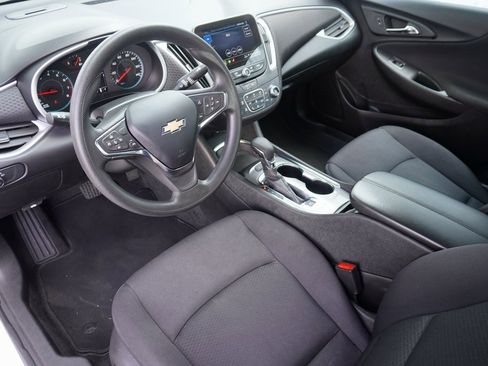 Used 2024 Chevrolet Malibu LT image 9