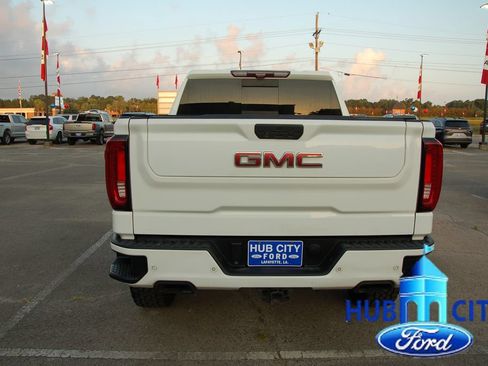 Used 2021 GMC Sierra 1500 AT4 w/ AT4 Value Package AWD/4WD image 4