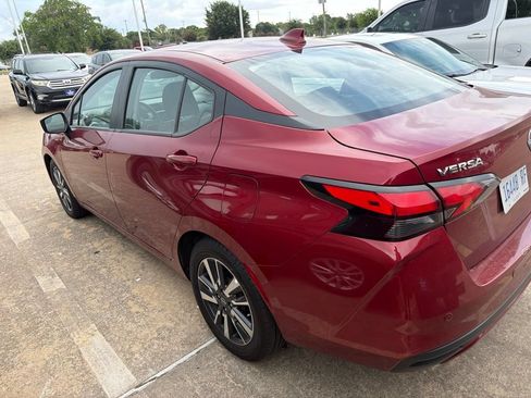 Used 2025 Nissan Versa SV FWD image 4