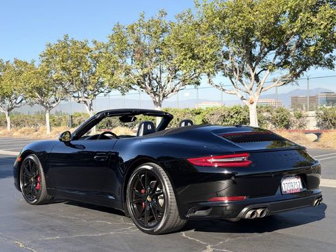 Used 2017 Porsche 911 Carrera S RWD image 8