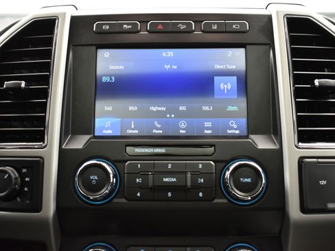 Used 2021 Ford F350 Lariat image 28