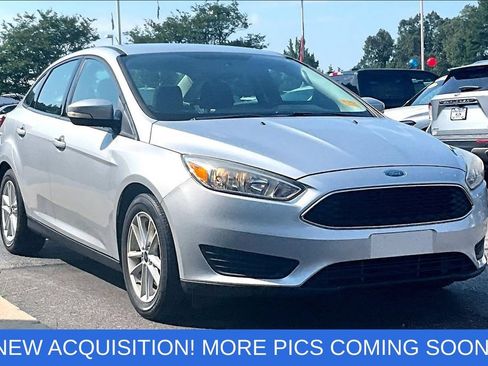 Used 2017 Ford Focus SE FWD image 1