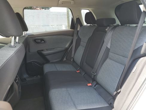 Used 2021 Nissan Rogue S FWD image 23