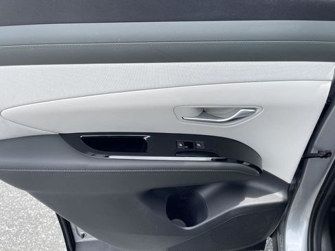 New 2025 Hyundai Tucson Limited image 32