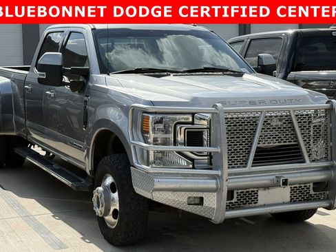 Used 2020 Ford F350 Lariat w/ Lariat Value Package image 13