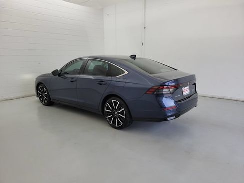 Used 2025 Honda Accord Touring image 7