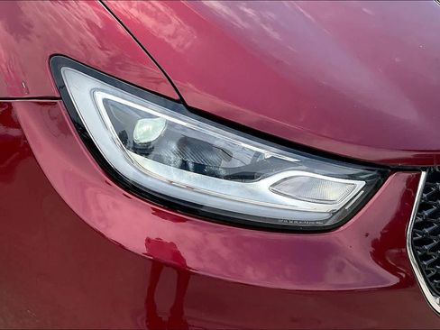 Used 2022 Chrysler Pacifica Touring-L FWD image 27