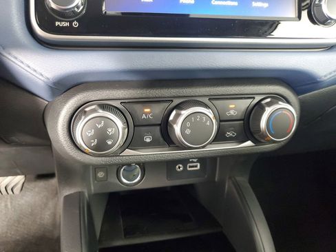 New 2025 Nissan Versa SV w/ Trunk Package image 19