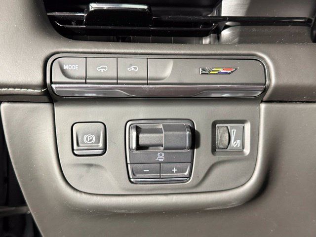 Used 2024 Cadillac Escalade ESV V AWD/4WD image 29