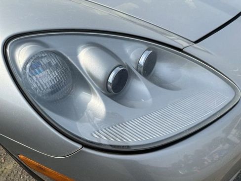 Used 2005 Chevrolet Corvette Coupe w/ Preferred Equipment Group image 26