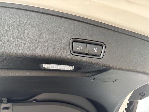 Used 2025 Maserati Grecale Modena image 36