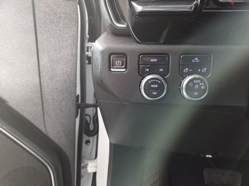 Used 2024 GMC Sierra 1500 Elevation image 20
