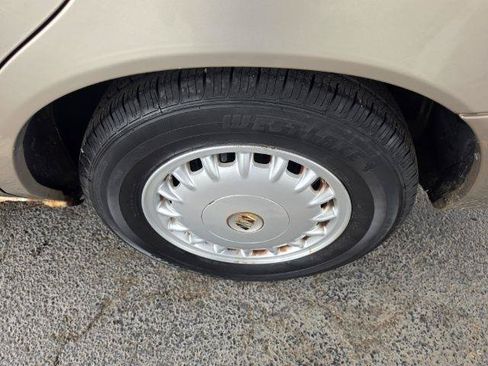 Used 1999 Buick Century Limited FWD image 32