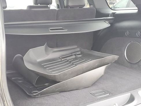 Used 2019 Jeep Grand Cherokee Limited w/ Luxury Group II image 31