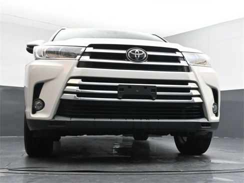 Used 2017 Toyota Highlander Limited image 40