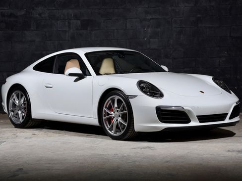 Used 2019 Porsche 911 Carrera S RWD image 2