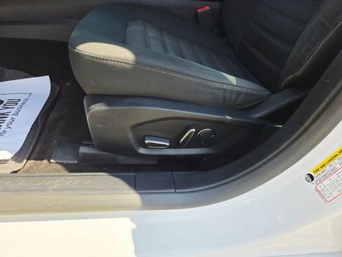 Used 2018 Ford Fusion SE image 14