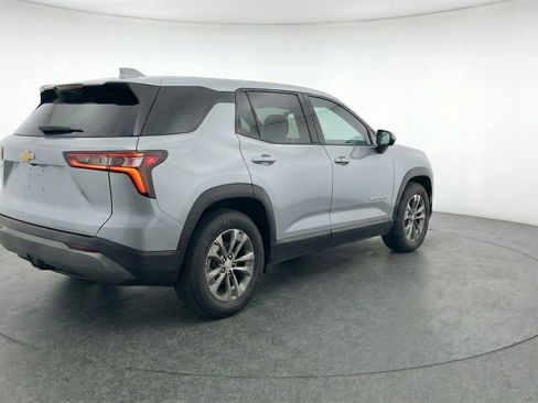 Used 2025 Chevrolet Equinox LT image 9