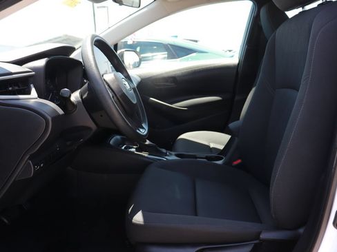 Used 2024 Toyota Corolla LE FWD image 11