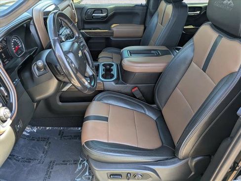 Used 2020 Chevrolet Silverado 1500 High Country w/ Technology Package AWD/4WD image 15