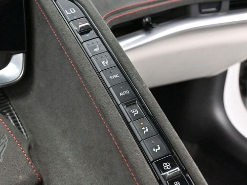 Used 2023 Chevrolet Corvette Stingray Premium Conv w/ Z51 Performance Package RWD image 25