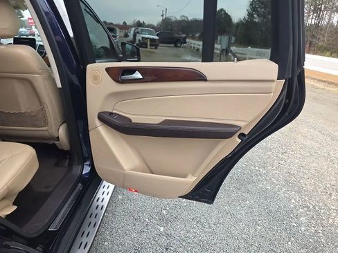 Used 2017 Mercedes-Benz GLS 450 4MATIC image 52