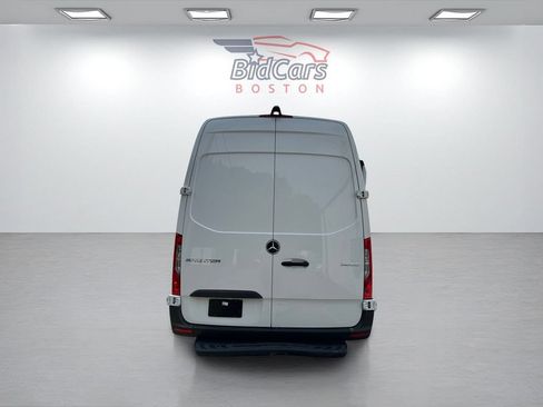 Used 2023 Mercedes-Benz Sprinter 2500 image 5