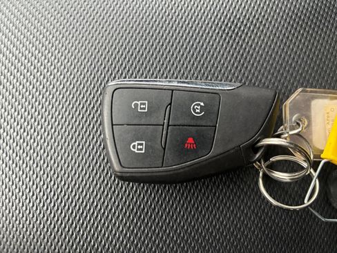 Used 2025 Chevrolet Equinox LT FWD image 24