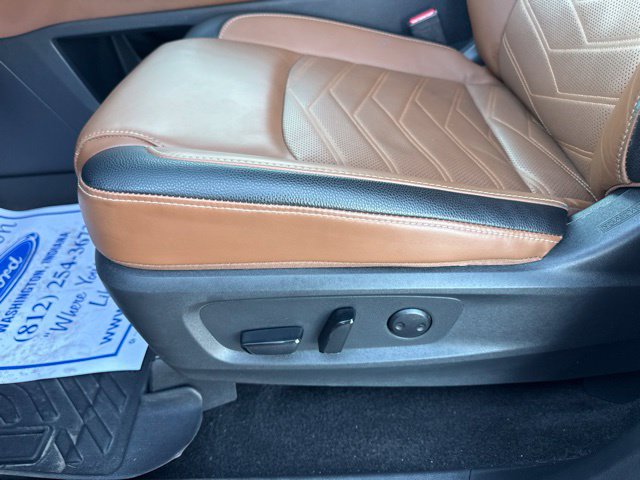 Used 2025 Nissan Pathfinder Platinum w/ Cargo Package AWD/4WD image 16