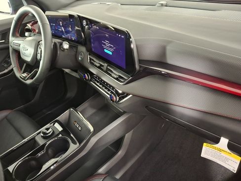 Used 2025 Chevrolet Equinox RS w/ Safety and Technology Package image 30