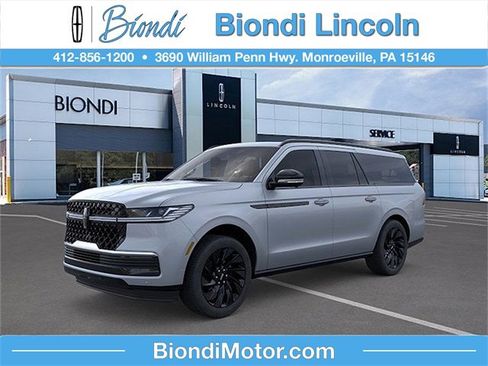 New 2026 Lincoln Navigator L Reserve w/ Jet Appearance Package AWD/4WD image 1